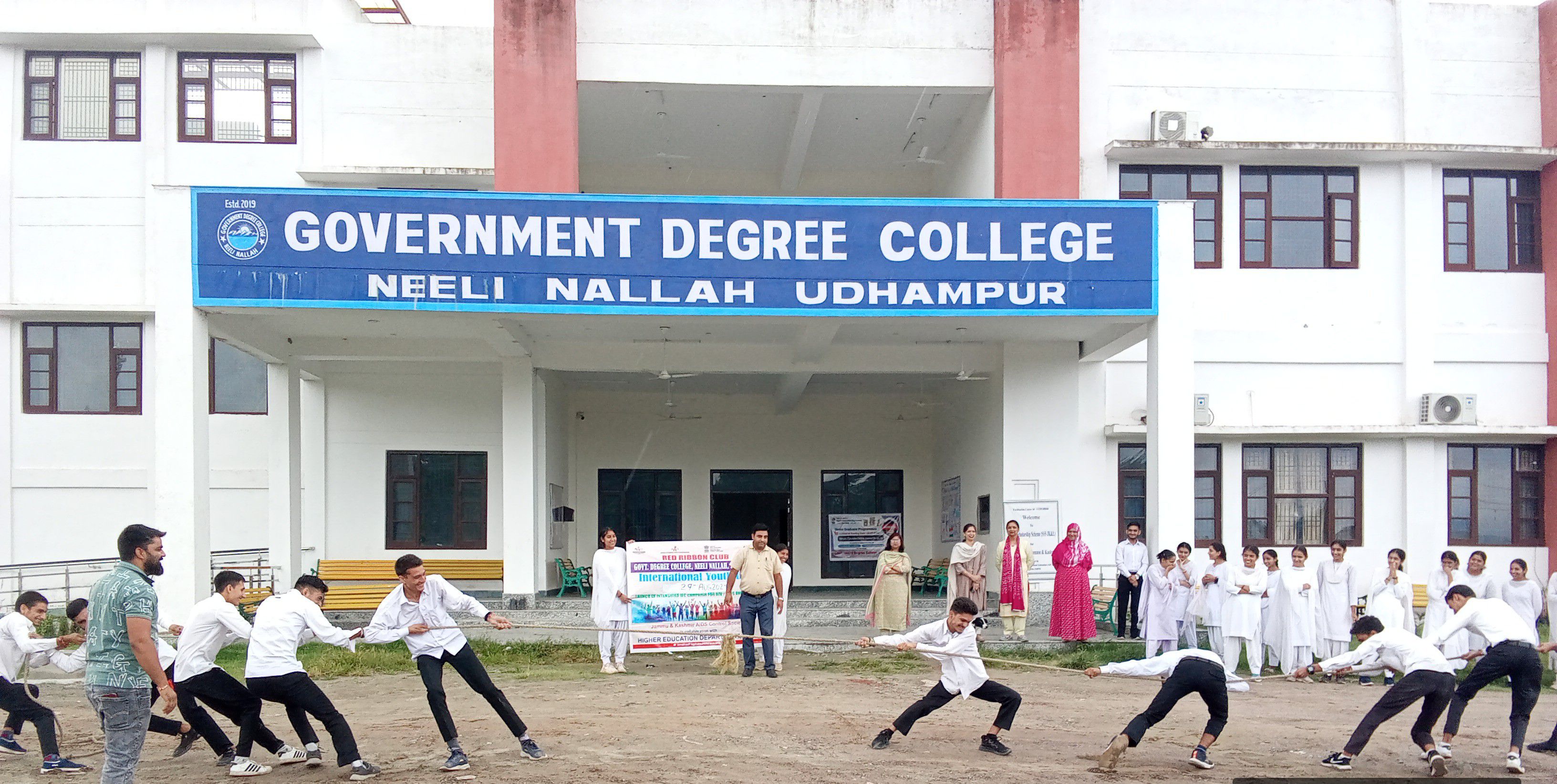  Red Ribbon Club Government Degree College Neeli Nallah, Udhampur in collaboration with J&K Aids Control Society flagged off a rally from the college premises followed by a Tug of War to mark and celebrate “National Sports Day”